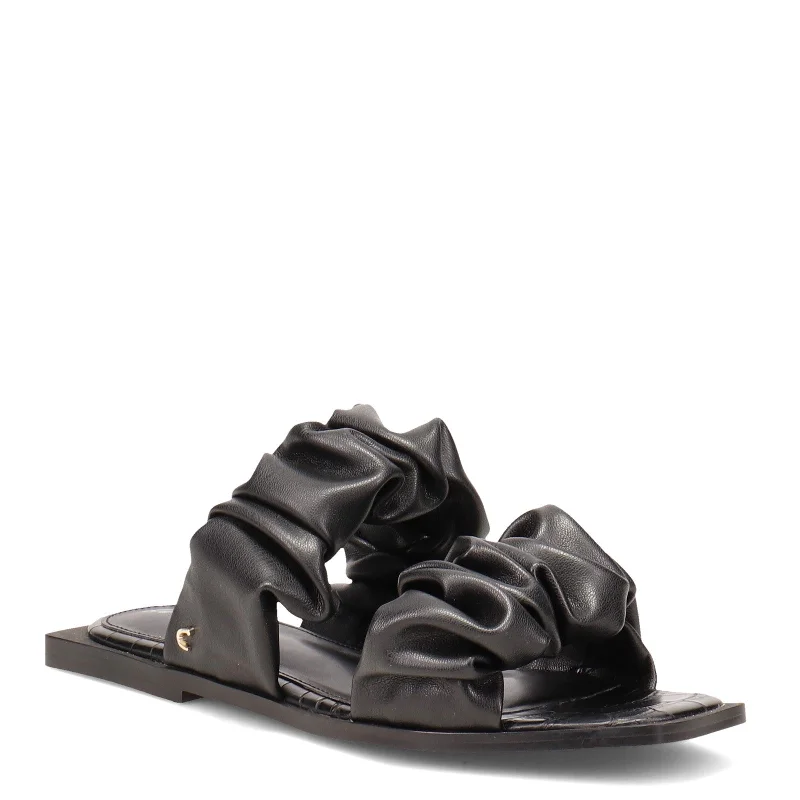 Women's Circus NY, Iggy Sandal